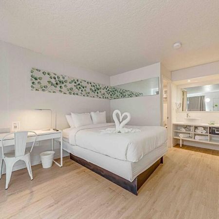 Travel Lodge By Wyndham 10 Min From Disney كيسيمي المظهر الخارجي الصورة